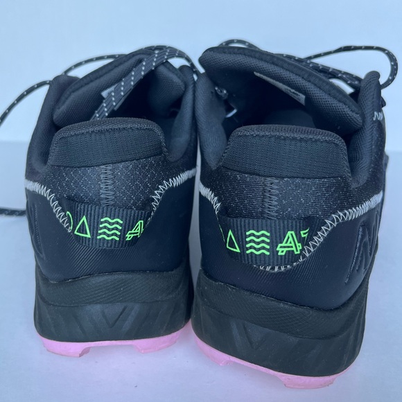 New Balance Fuelcell 2190 V1 women’s Trail Running Shoe - Picture 5 of 13